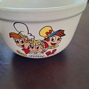 2 LARGE RICE KRISPY CEREAL BOWLS AND MUGS